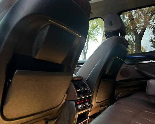 Черный БМВ Х5, объемом двигателя 2 л и пробегом 220 тыс. км за 24900 $, фото 114 на Automoto.ua