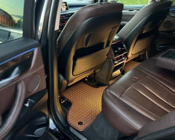 Черный БМВ Х5, объемом двигателя 2 л и пробегом 220 тыс. км за 24900 $, фото 112 на Automoto.ua