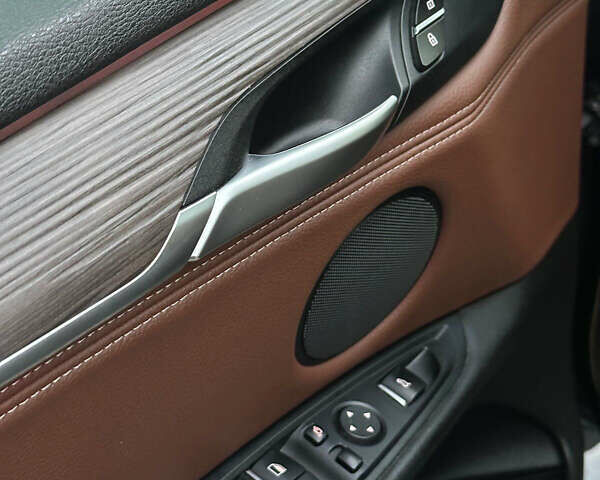 Черный БМВ Х5, объемом двигателя 2 л и пробегом 235 тыс. км за 25700 $, фото 12 на Automoto.ua