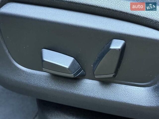 Чорний БМВ Х5, об'ємом двигуна 2 л та пробігом 130 тис. км за 28500 $, фото 49 на Automoto.ua