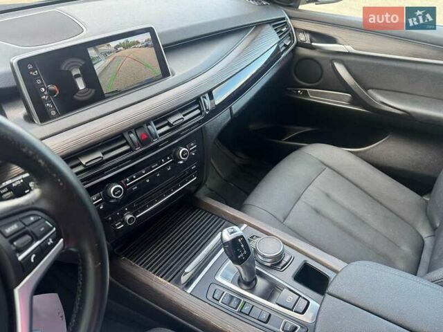 Черный БМВ Х5, объемом двигателя 2 л и пробегом 204 тыс. км за 8000 $, фото 6 на Automoto.ua