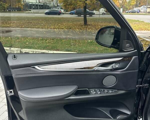 Черный БМВ Х5, объемом двигателя 2 л и пробегом 107 тыс. км за 33000 $, фото 19 на Automoto.ua