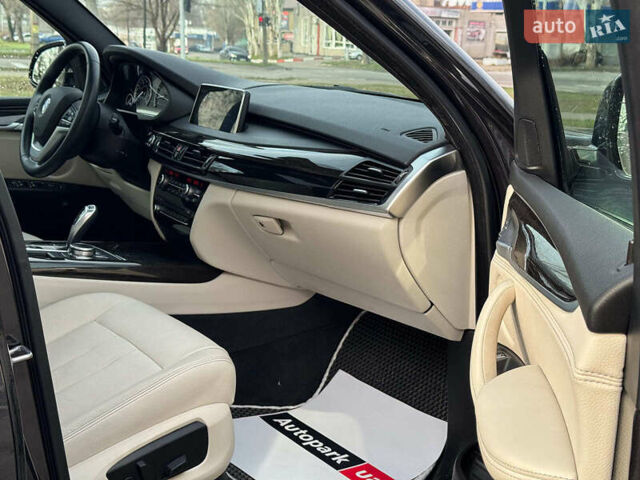 Чорний БМВ Х5, об'ємом двигуна 3 л та пробігом 110 тис. км за 28490 $, фото 17 на Automoto.ua