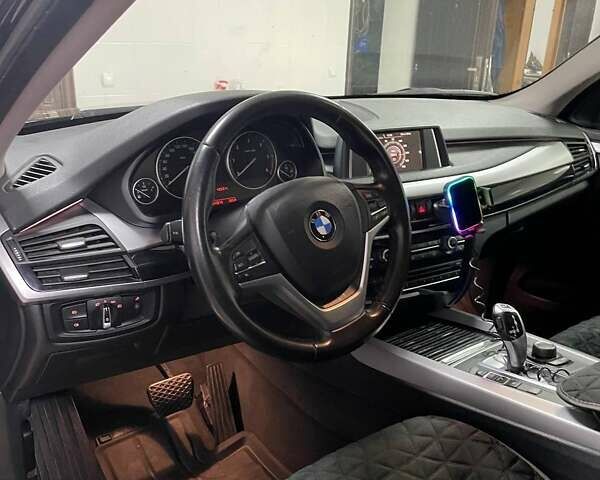 Чорний БМВ Х5, об'ємом двигуна 2 л та пробігом 213 тис. км за 32500 $, фото 6 на Automoto.ua
