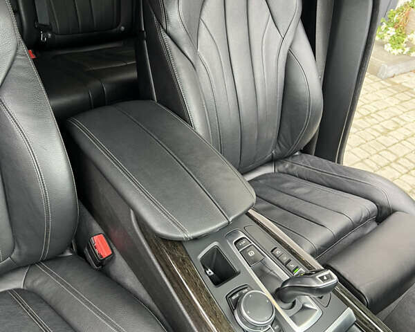 Черный БМВ Х5, объемом двигателя 3 л и пробегом 150 тыс. км за 44900 $, фото 15 на Automoto.ua