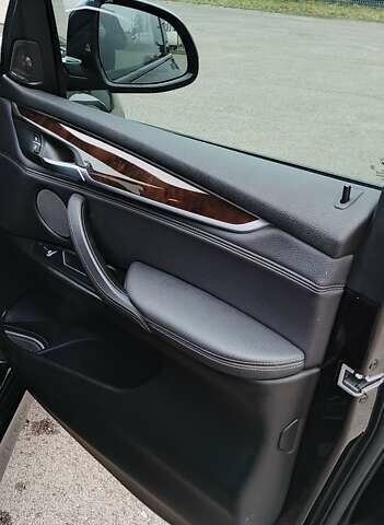 Чорний БМВ Х5, об'ємом двигуна 2 л та пробігом 200 тис. км за 26500 $, фото 17 на Automoto.ua