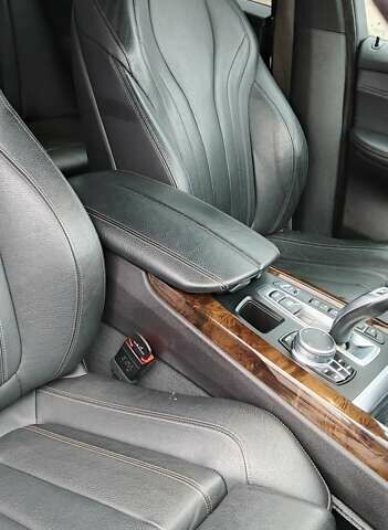 Чорний БМВ Х5, об'ємом двигуна 2 л та пробігом 200 тис. км за 26500 $, фото 21 на Automoto.ua