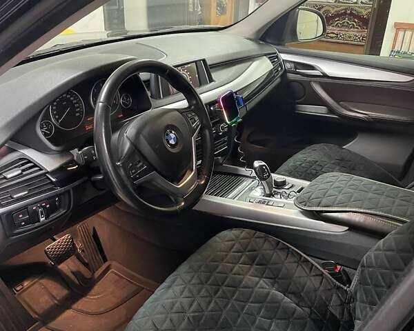 Чорний БМВ Х5, об'ємом двигуна 2 л та пробігом 213 тис. км за 32500 $, фото 7 на Automoto.ua