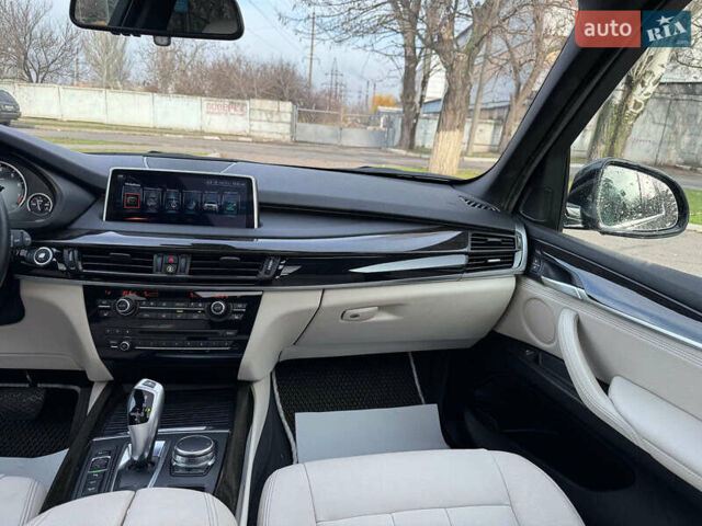 Чорний БМВ Х5, об'ємом двигуна 3 л та пробігом 110 тис. км за 28490 $, фото 19 на Automoto.ua