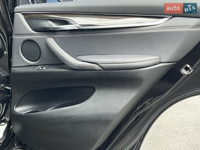 Черный БМВ Х5, объемом двигателя 2 л и пробегом 133 тыс. км за 26800 $, фото 17 на Automoto.ua
