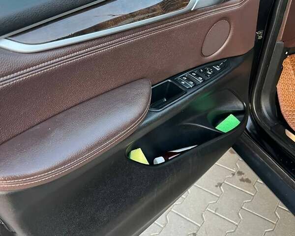 Черный БМВ Х5, объемом двигателя 2 л и пробегом 220 тыс. км за 24900 $, фото 77 на Automoto.ua