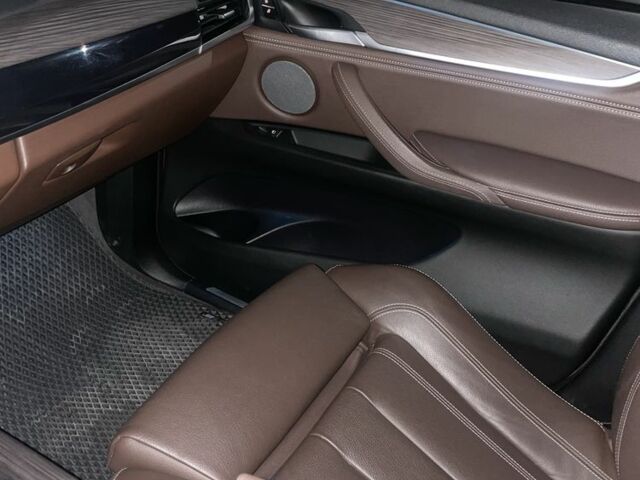 Чорний БМВ Х5, об'ємом двигуна 2 л та пробігом 116 тис. км за 41000 $, фото 7 на Automoto.ua