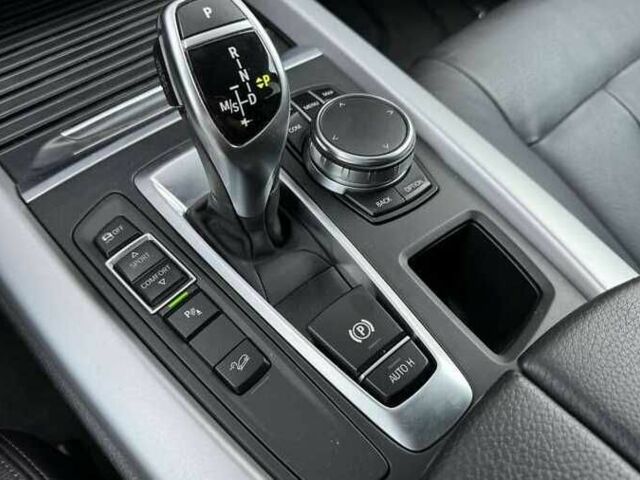 Черный БМВ Х5, объемом двигателя 3 л и пробегом 120 тыс. км за 22000 $, фото 12 на Automoto.ua