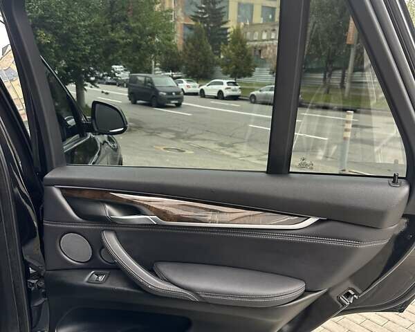 Черный БМВ Х5, объемом двигателя 2 л и пробегом 107 тыс. км за 33000 $, фото 49 на Automoto.ua