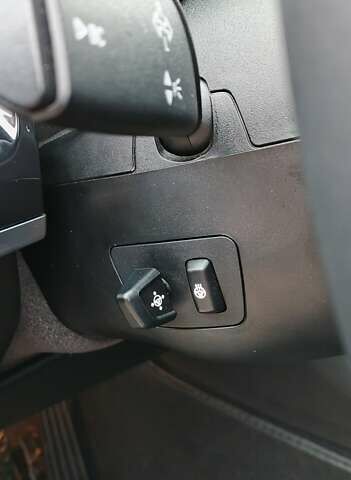 Чорний БМВ Х5, об'ємом двигуна 2 л та пробігом 200 тис. км за 26500 $, фото 33 на Automoto.ua