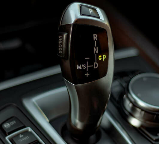 Черный БМВ Х5, объемом двигателя 2 л и пробегом 211 тыс. км за 39900 $, фото 7 на Automoto.ua