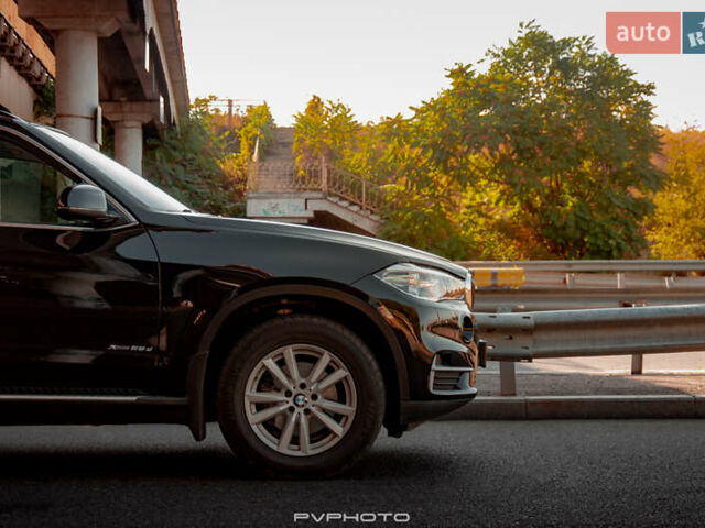 Черный БМВ Х5, объемом двигателя 2 л и пробегом 211 тыс. км за 39900 $, фото 2 на Automoto.ua