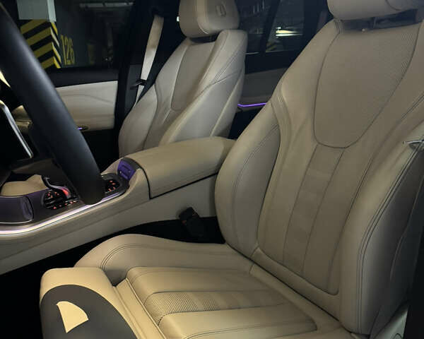 БМВ Х5 2018 в Днепре (Днепропетровске) на Automoto.ua Черный БМВ Х5, объемом двигателя 3 л и пробегом 92 тыс. км за 56900 $, фото 17 на Automoto.ua