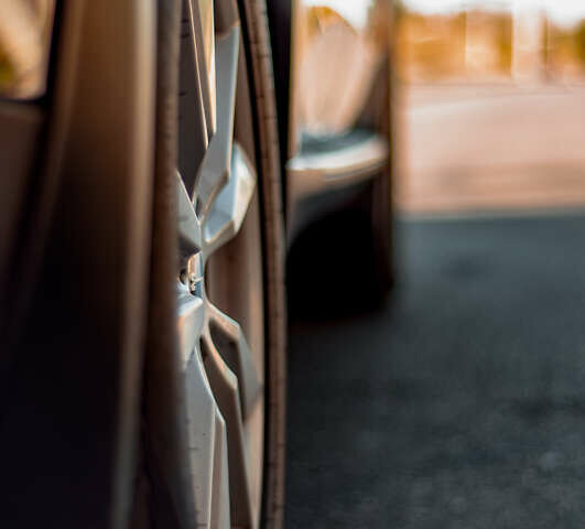 Черный БМВ Х5, объемом двигателя 2 л и пробегом 211 тыс. км за 39900 $, фото 11 на Automoto.ua