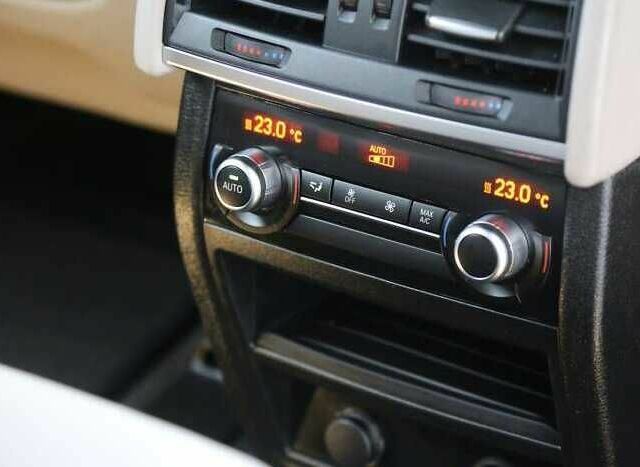 Чорний БМВ Х5, об'ємом двигуна 3 л та пробігом 117 тис. км за 25000 $, фото 18 на Automoto.ua