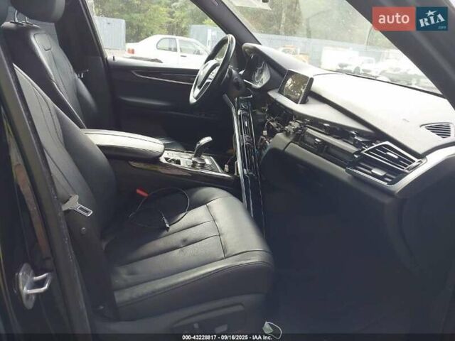 Черный БМВ Х5, объемом двигателя 2.98 л и пробегом 150 тыс. км за 9000 $, фото 7 на Automoto.ua