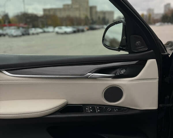 Чорний БМВ Х5, об'ємом двигуна 2 л та пробігом 143 тис. км за 30500 $, фото 13 на Automoto.ua