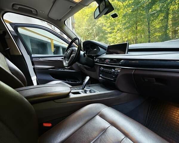 Черный БМВ Х5, объемом двигателя 2 л и пробегом 224 тыс. км за 35000 $, фото 12 на Automoto.ua