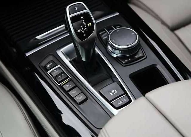 Чорний БМВ Х5, об'ємом двигуна 3 л та пробігом 117 тис. км за 25000 $, фото 13 на Automoto.ua