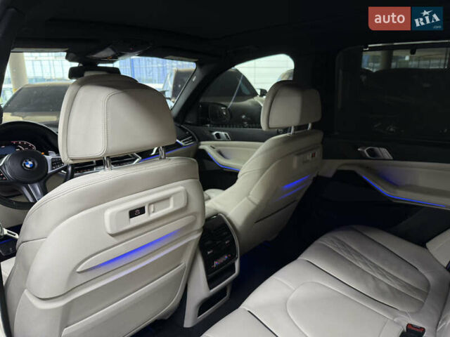 Черный БМВ Х5, объемом двигателя 3 л и пробегом 140 тыс. км за 54500 $, фото 22 на Automoto.ua