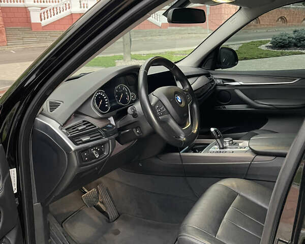Чорний БМВ Х5, об'ємом двигуна 2 л та пробігом 117 тис. км за 33900 $, фото 16 на Automoto.ua