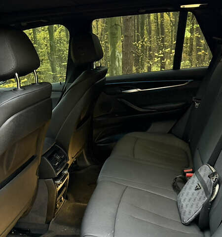 Черный БМВ Х5, объемом двигателя 2.98 л и пробегом 100 тыс. км за 28900 $, фото 5 на Automoto.ua