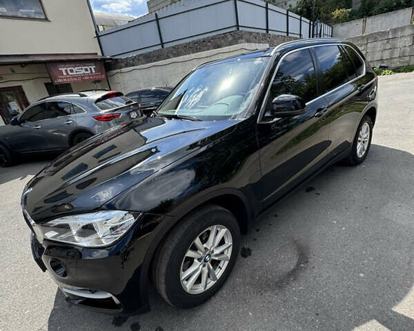 Черный БМВ Х5, объемом двигателя 2 л и пробегом 54 тыс. км за 39300 $, фото 4 на Automoto.ua