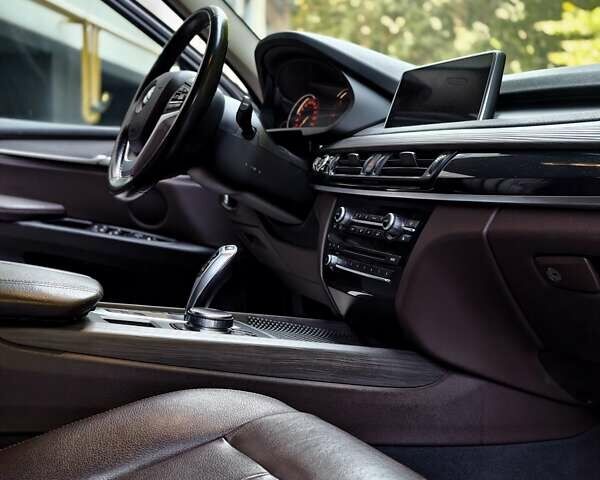 Черный БМВ Х5, объемом двигателя 2 л и пробегом 224 тыс. км за 35000 $, фото 11 на Automoto.ua