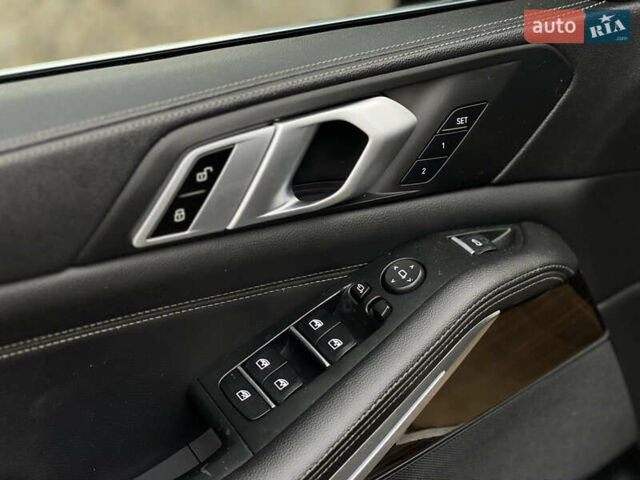 Черный БМВ Х5, объемом двигателя 3 л и пробегом 175 тыс. км за 42000 $, фото 22 на Automoto.ua