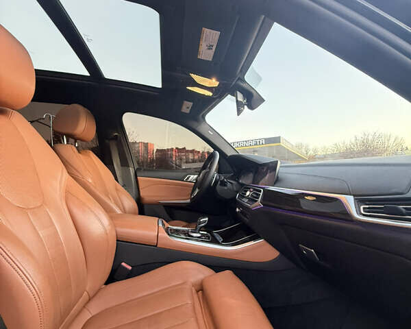 Черный БМВ Х5, объемом двигателя 3 л и пробегом 203 тыс. км за 44900 $, фото 28 на Automoto.ua