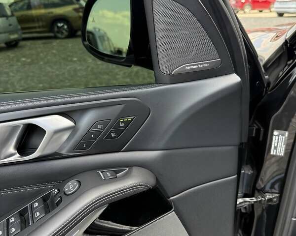 Черный БМВ Х5, объемом двигателя 3 л и пробегом 72 тыс. км за 61800 $, фото 14 на Automoto.ua