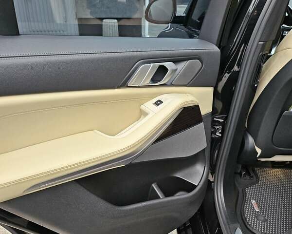 Черный БМВ Х5, объемом двигателя 2.99 л и пробегом 130 тыс. км за 55000 $, фото 11 на Automoto.ua