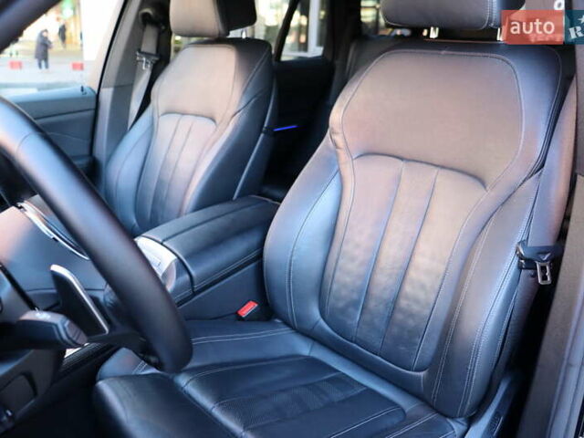 Чорний БМВ Х5, об'ємом двигуна 3 л та пробігом 180 тис. км за 56900 $, фото 16 на Automoto.ua