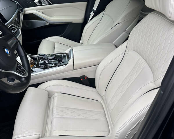 Черный БМВ Х5, объемом двигателя 2.99 л и пробегом 130 тыс. км за 70500 $, фото 5 на Automoto.ua