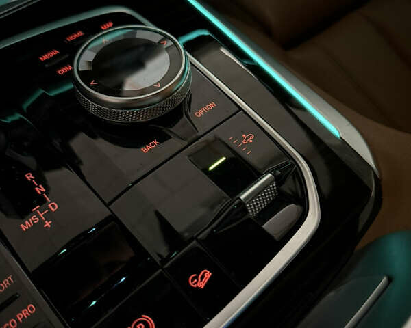 Чорний БМВ Х5, об'ємом двигуна 3 л та пробігом 107 тис. км за 63999 $, фото 73 на Automoto.ua