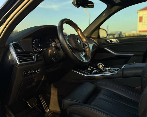 БМВ Х5 2019 у Дніпро (Дніпропетровську) на Automoto.ua Чорний БМВ Х5, об'ємом двигуна 3 л та пробігом 60 тис. км за 61750 $, фото 2 на Automoto.ua