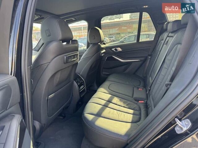 БМВ Х5 2019 у Дніпро (Дніпропетровську) на Automoto.ua Чорний БМВ Х5, об'ємом двигуна 3 л та пробігом 54 тис. км за 51500 $, фото 2 на Automoto.ua