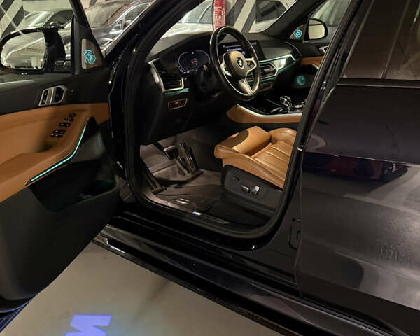 Чорний БМВ Х5, об'ємом двигуна 3 л та пробігом 107 тис. км за 63999 $, фото 50 на Automoto.ua