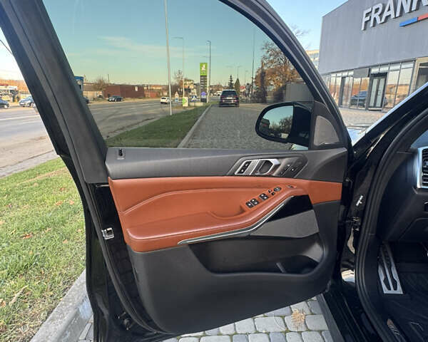 Черный БМВ Х5, объемом двигателя 3 л и пробегом 98 тыс. км за 64800 $, фото 8 на Automoto.ua