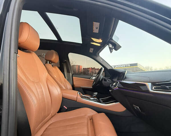 Черный БМВ Х5, объемом двигателя 3 л и пробегом 203 тыс. км за 44900 $, фото 27 на Automoto.ua