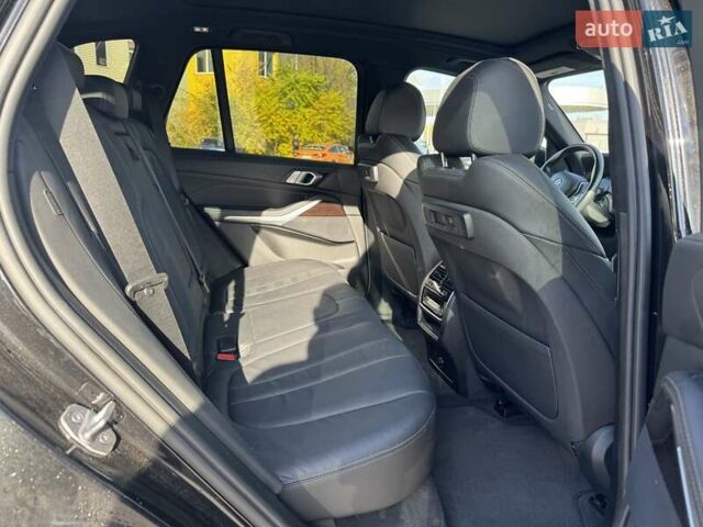 БМВ Х5 2019 у Дніпро (Дніпропетровську) на Automoto.ua Чорний БМВ Х5, об'ємом двигуна 3 л та пробігом 54 тис. км за 51500 $, фото 3 на Automoto.ua