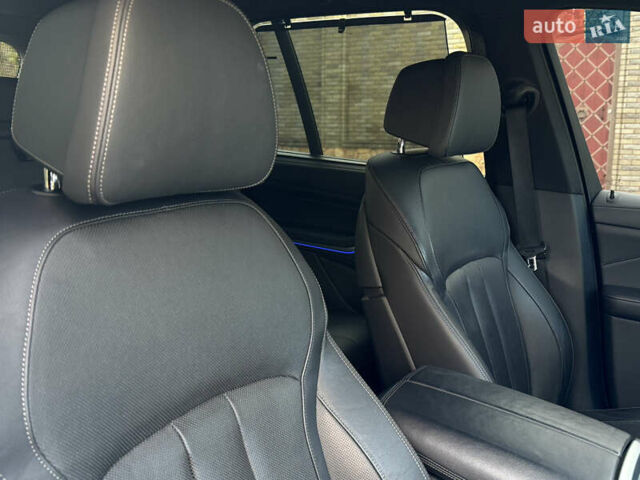 Черный БМВ Х5, объемом двигателя 3 л и пробегом 72 тыс. км за 74950 $, фото 69 на Automoto.ua