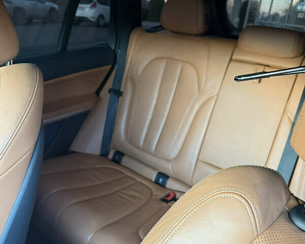 Черный БМВ Х5, объемом двигателя 3 л и пробегом 203 тыс. км за 44900 $, фото 48 на Automoto.ua