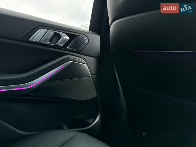 Чорний БМВ Х5, об'ємом двигуна 3 л та пробігом 142 тис. км за 55000 $, фото 14 на Automoto.ua