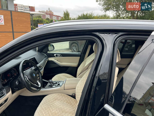 Чорний БМВ Х5, об'ємом двигуна 3 л та пробігом 141 тис. км за 41700 $, фото 30 на Automoto.ua